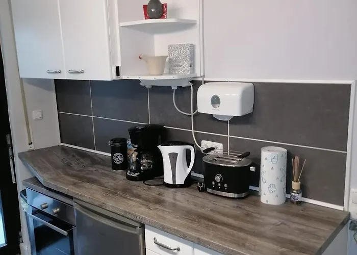 Erdgeschoss Dekoland * Kruft